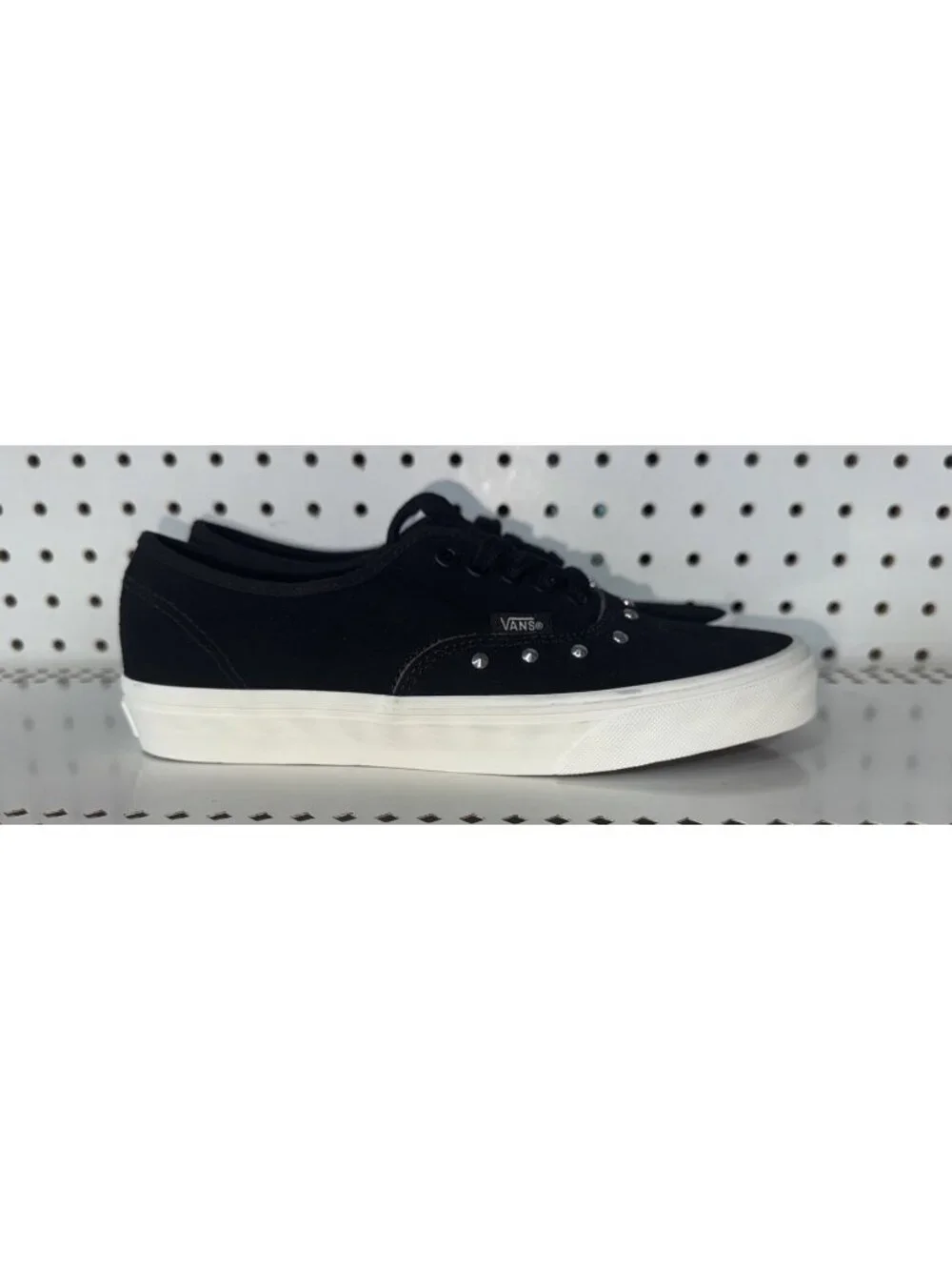 VANS Authentic Spikes Womens Lace Up Suede Athletic Skate Shoes Size 8 Black